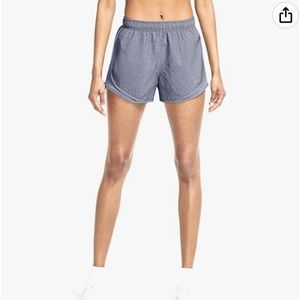 NWT Nike Women’s Dri Tempo Running Shorts 3” Size M